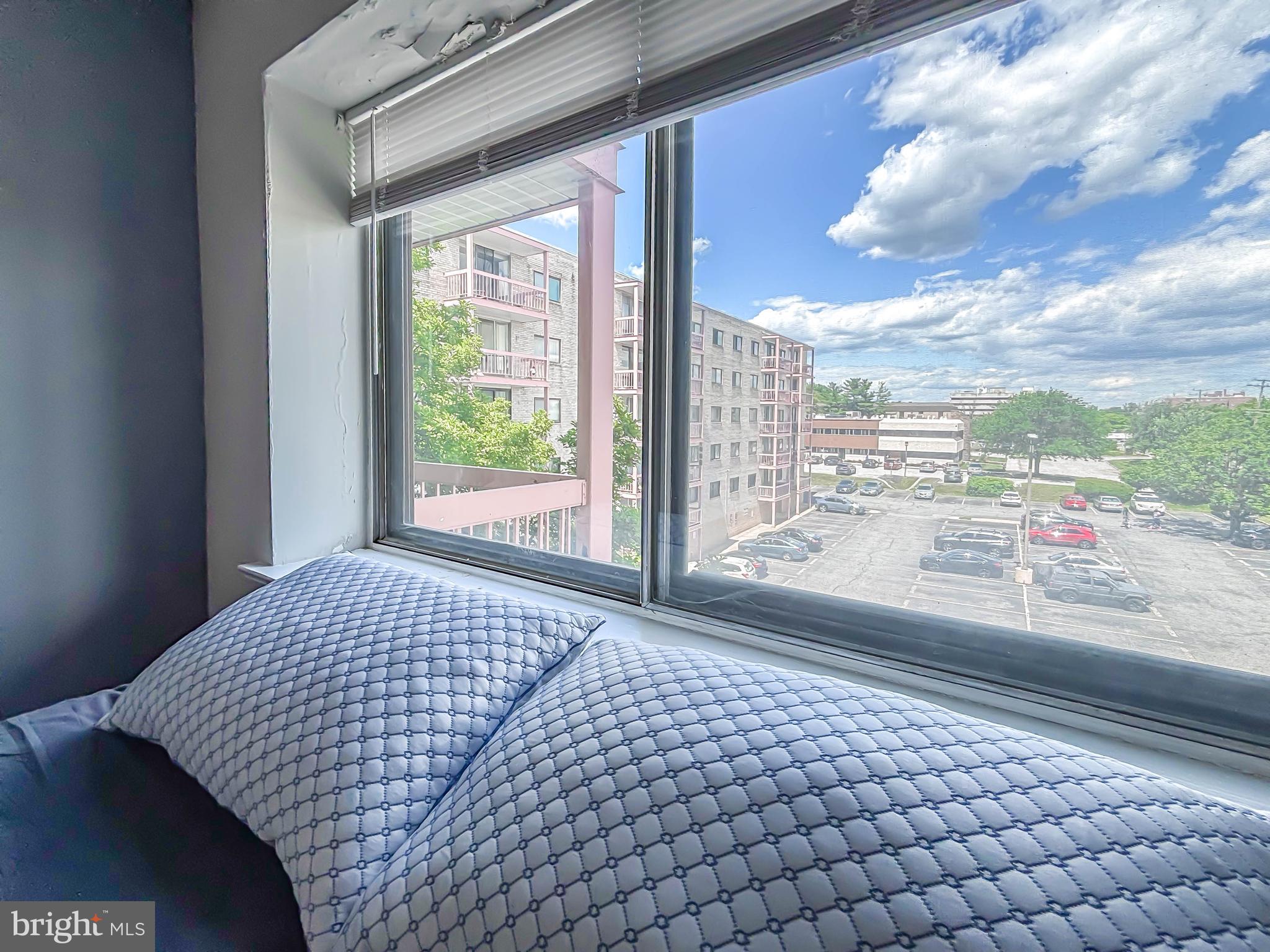PIKESVILLE - Residential