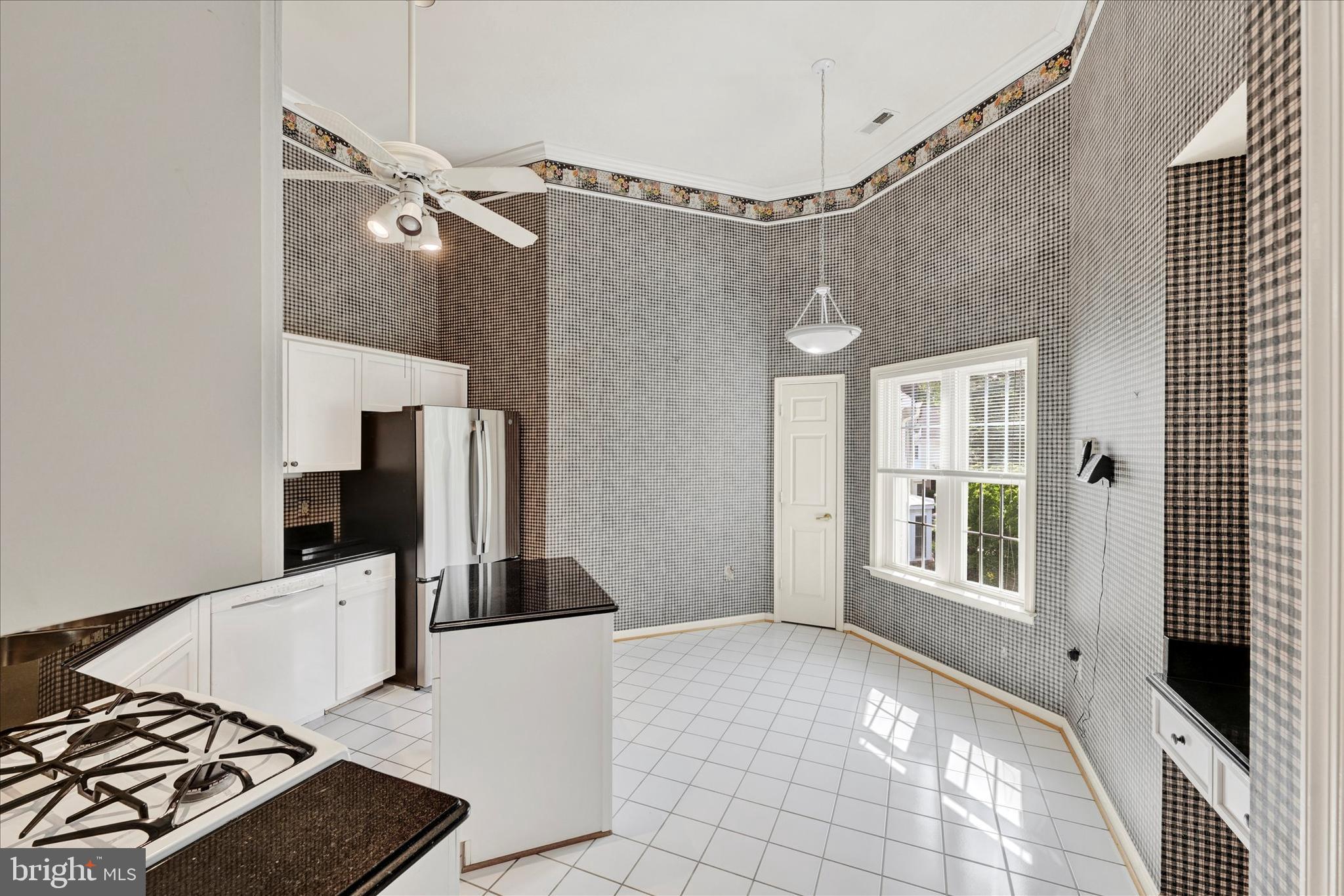 GREY ROCK FLATS - Residential