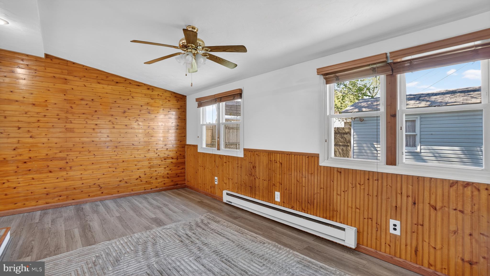 MUNROE GARDENS - Residential