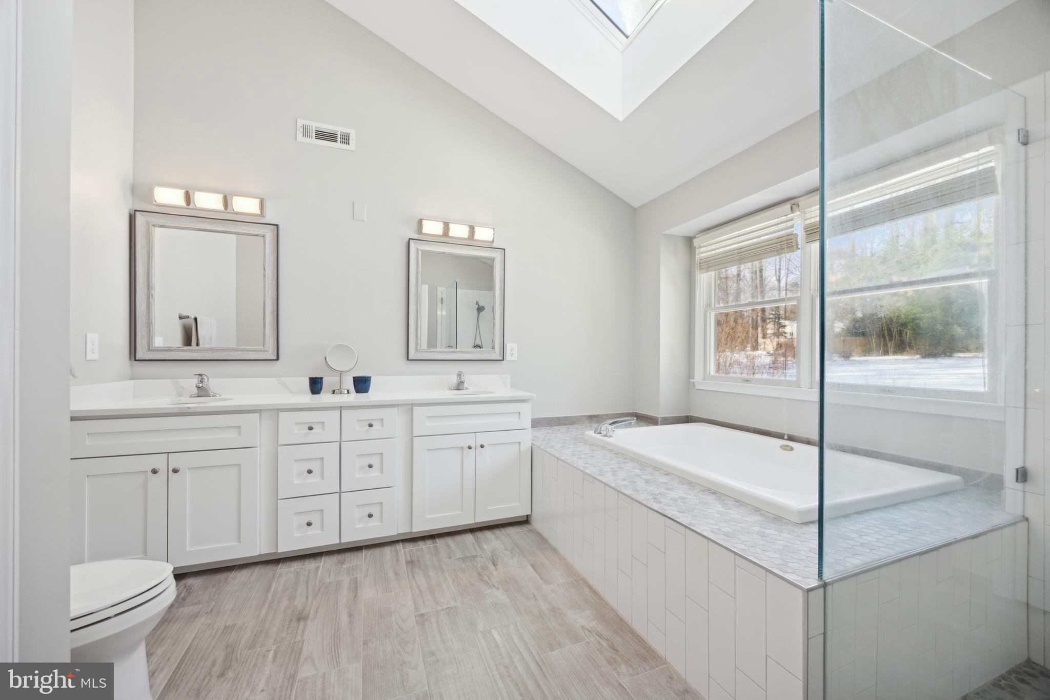 ROSE TREE ESTS - Residential