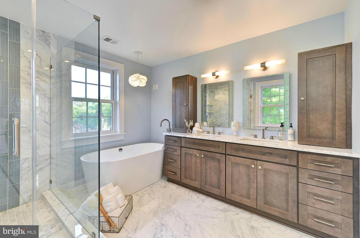 ROSEMONT - Residential
