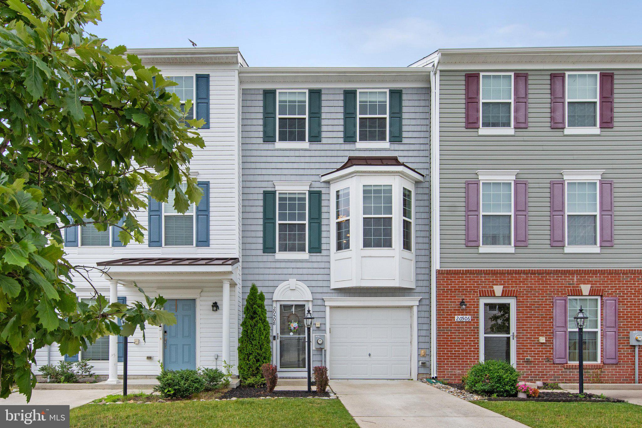PLANTATION LAKES - Residential