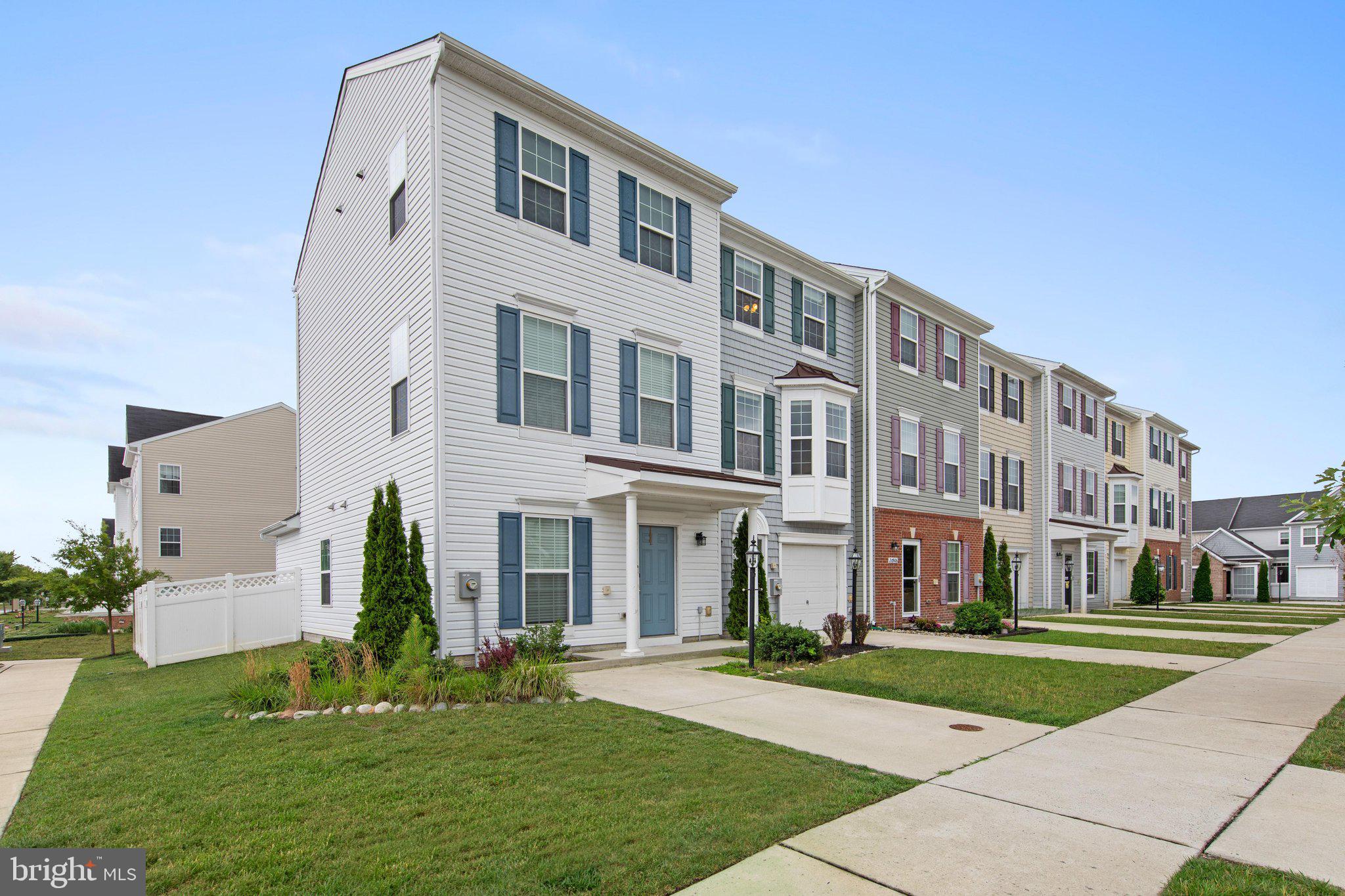 PLANTATION LAKES - Residential