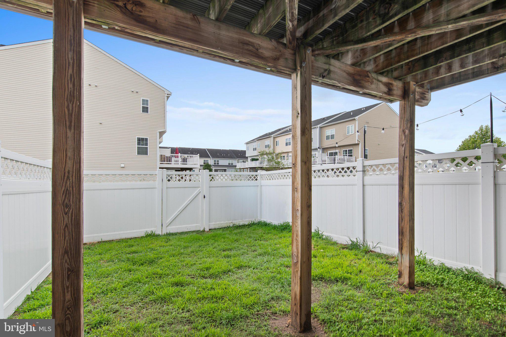 PLANTATION LAKES - Residential