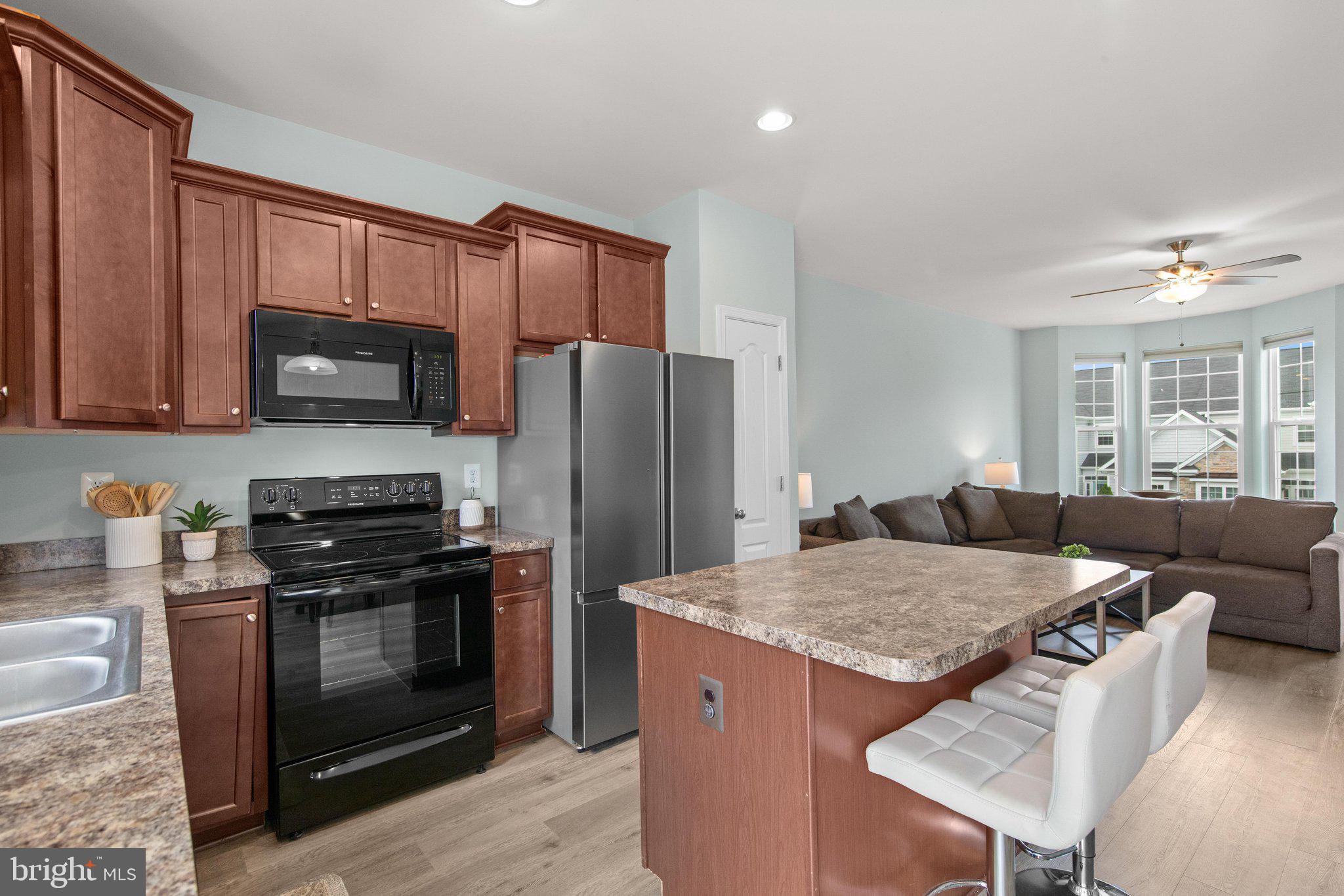 PLANTATION LAKES - Residential