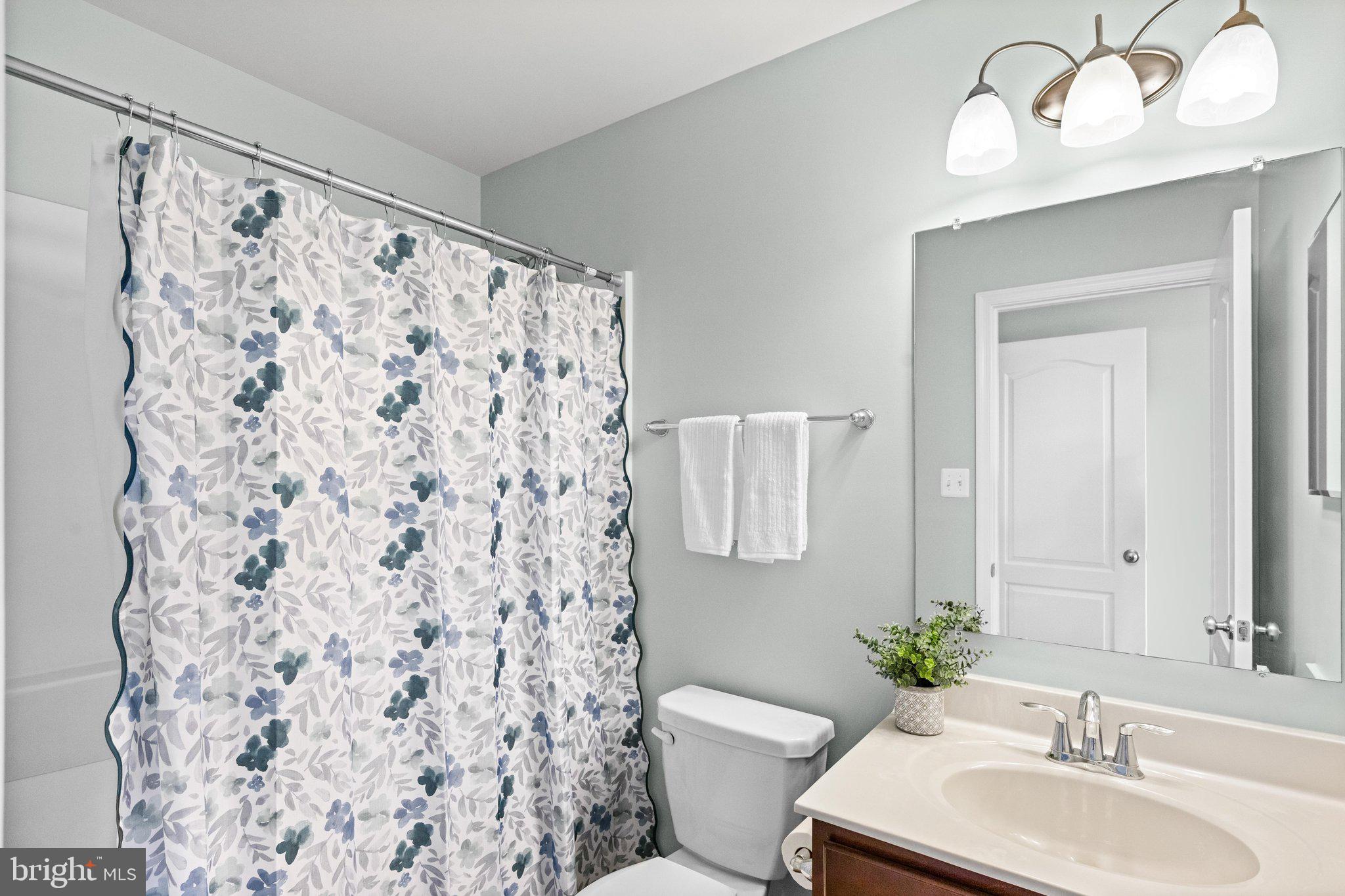 PLANTATION LAKES - Residential