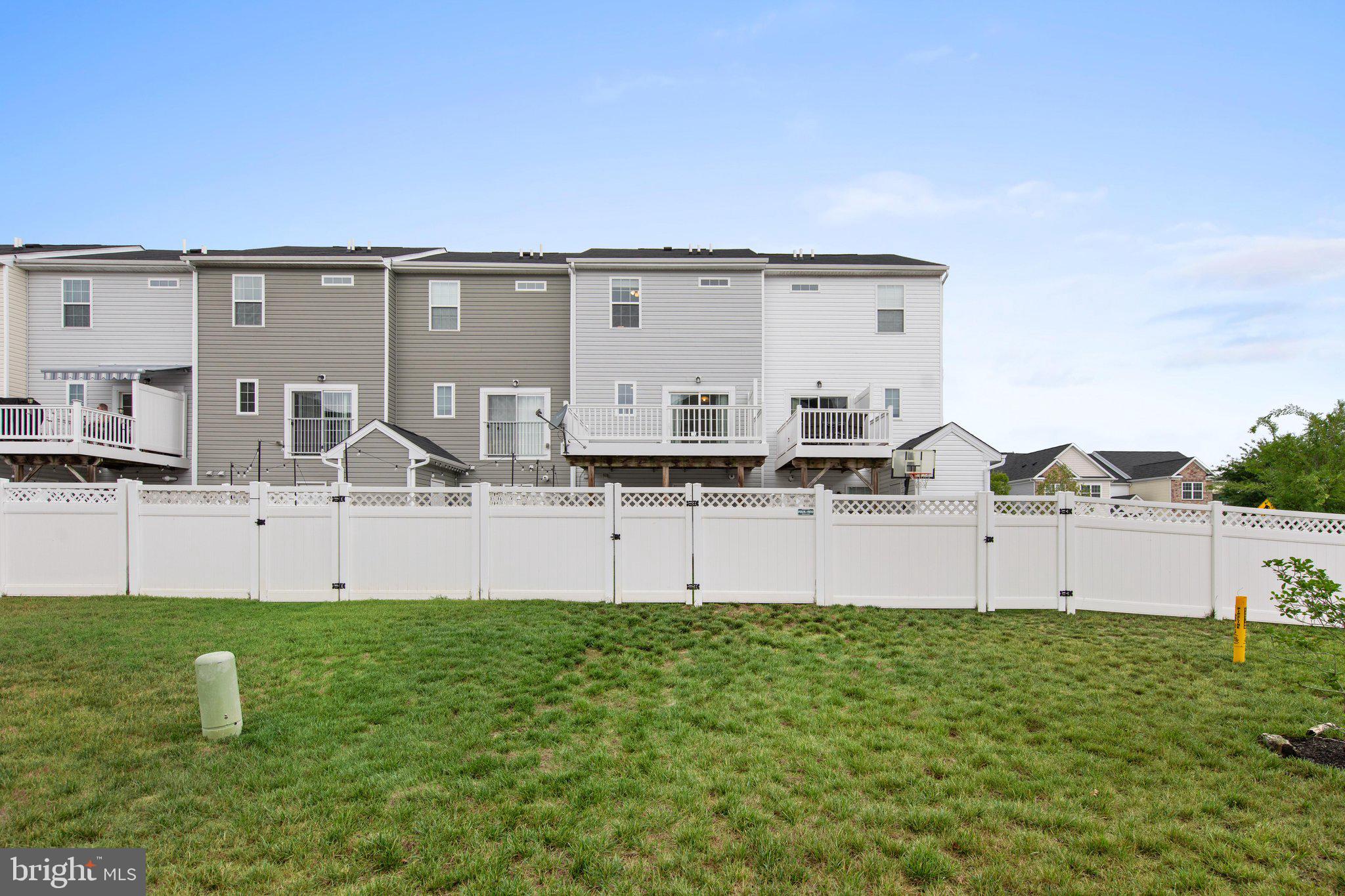 PLANTATION LAKES - Residential