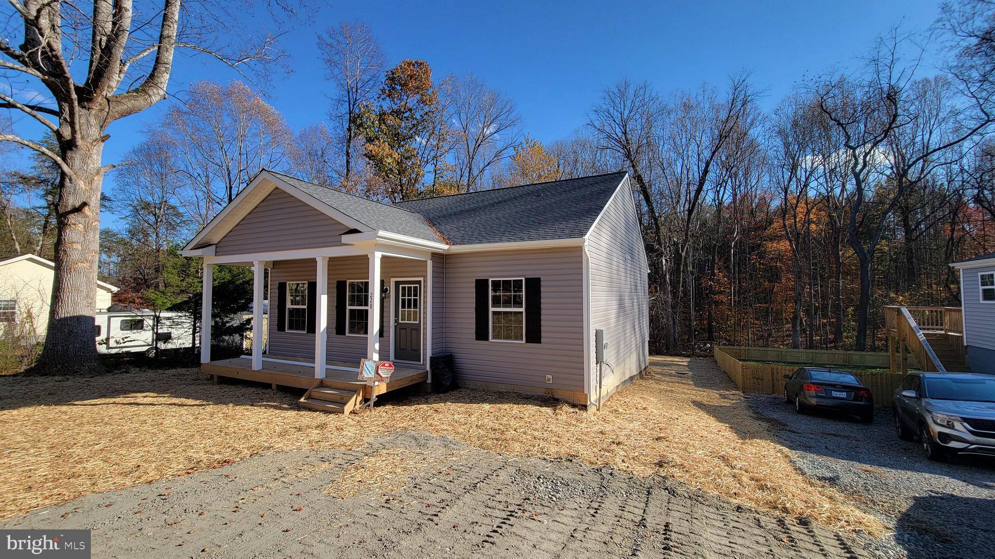 BLUE RIDGE SHORES - Residential