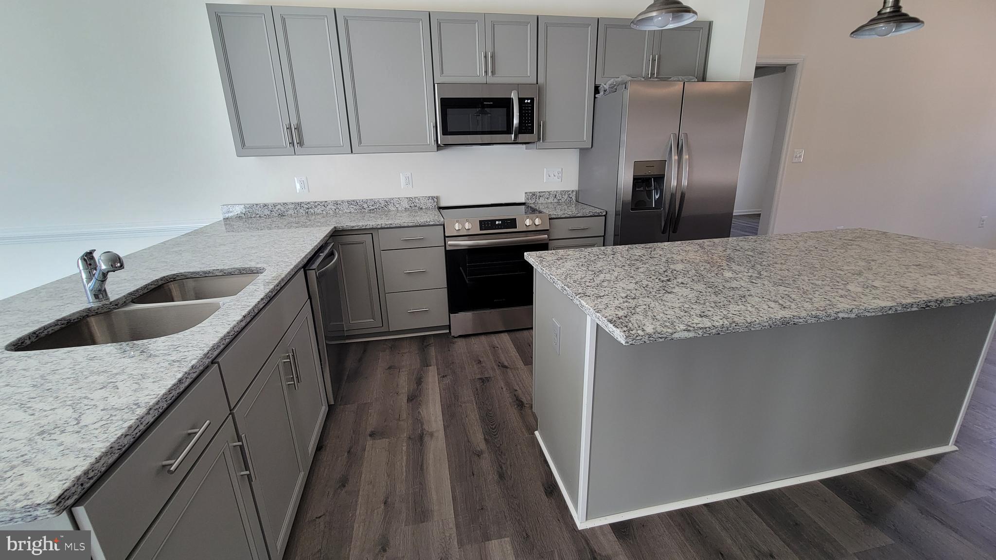 BLUE RIDGE SHORES - Residential