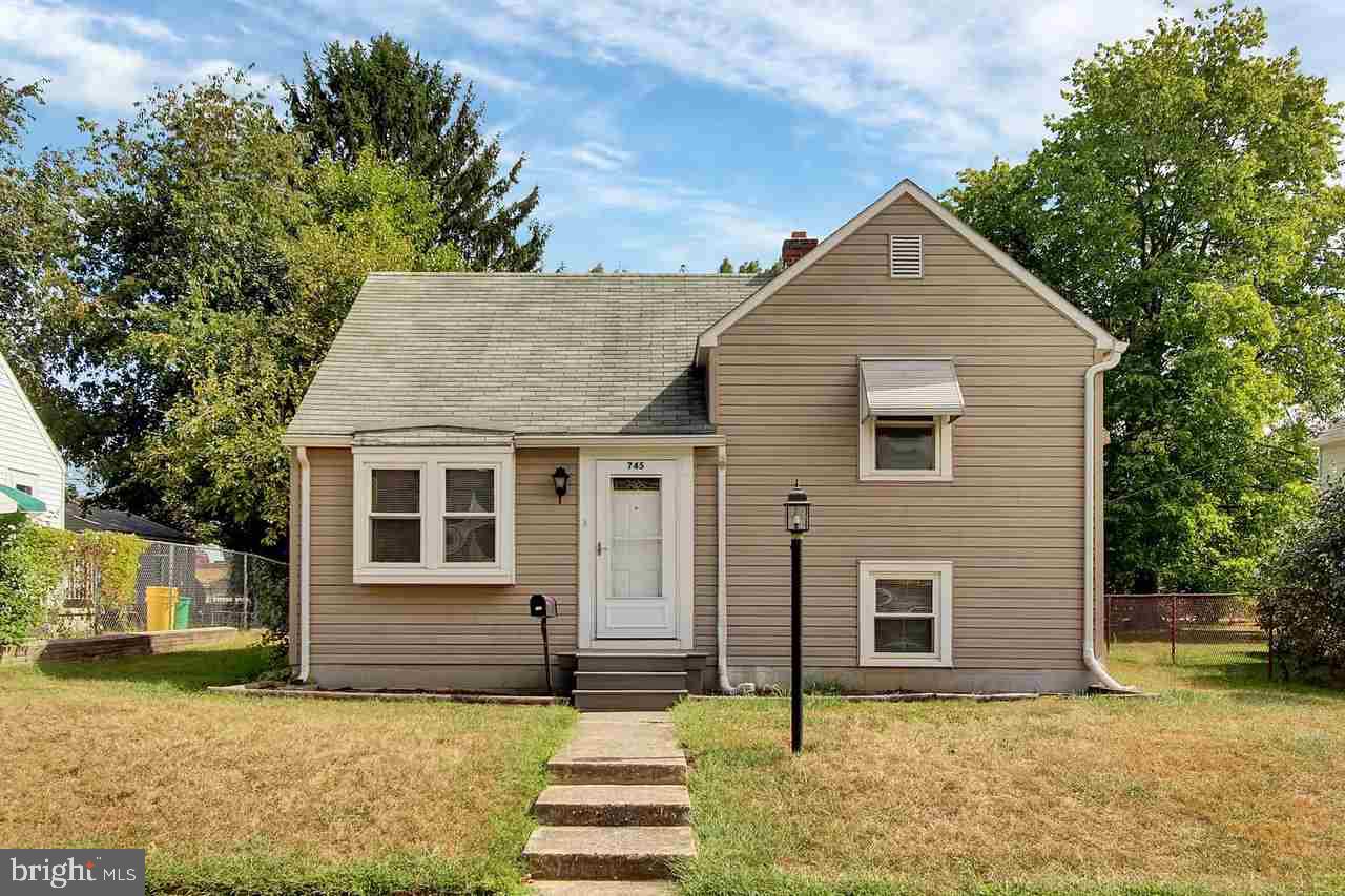 Why rent when you can buy?  This adorable split level has been meticulously maintained!  Eat-in kitchen and living room on main level, 2 spacious bedrooms on second level along with a full bath.  A few more steps leads you to an adorable third bedroom with closet and built in shelves.  Rear storage shed and gas grill also included.  New maintenance free front porch.  Don't miss out on this buy ... move right in and call this one home!
