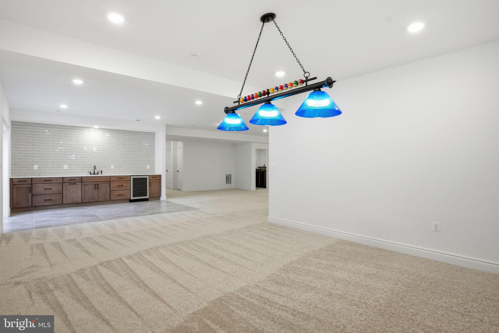 REGULARS - Residential