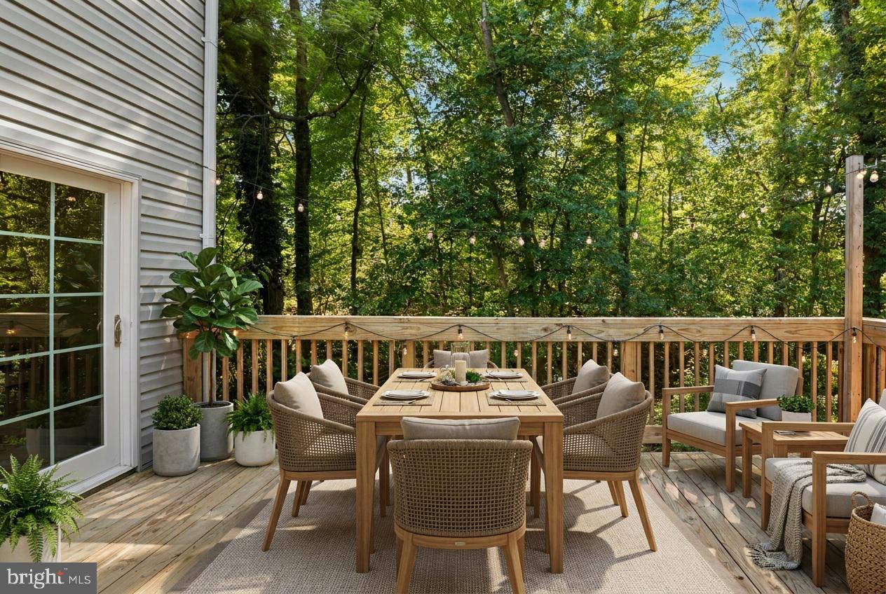 WOODSDALE MANOR - Residential