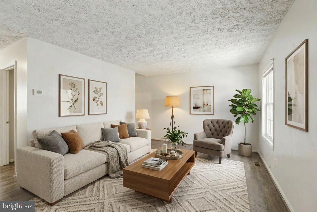 WOODSDALE MANOR - Residential