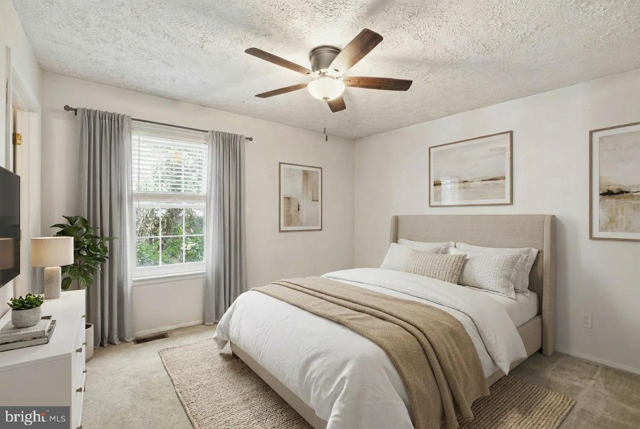 WOODSDALE MANOR - Residential