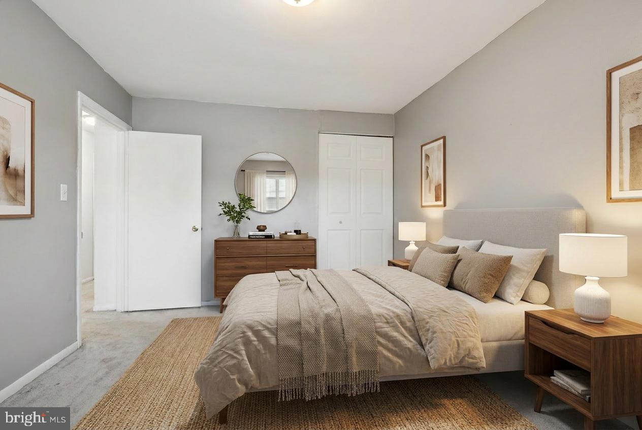 WOODSDALE MANOR - Residential