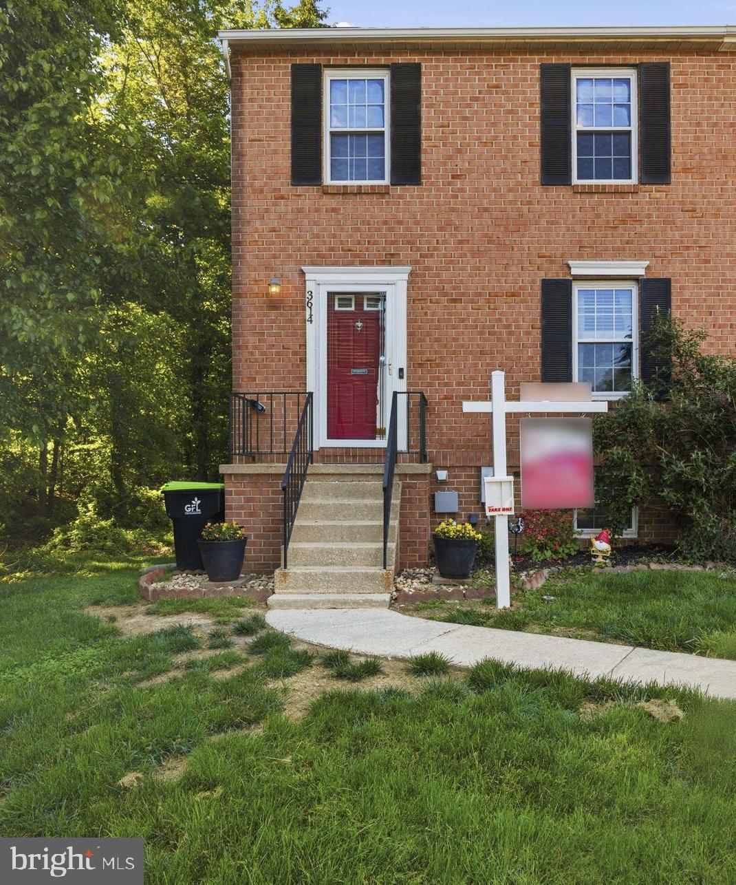 WOODSDALE MANOR - Residential
