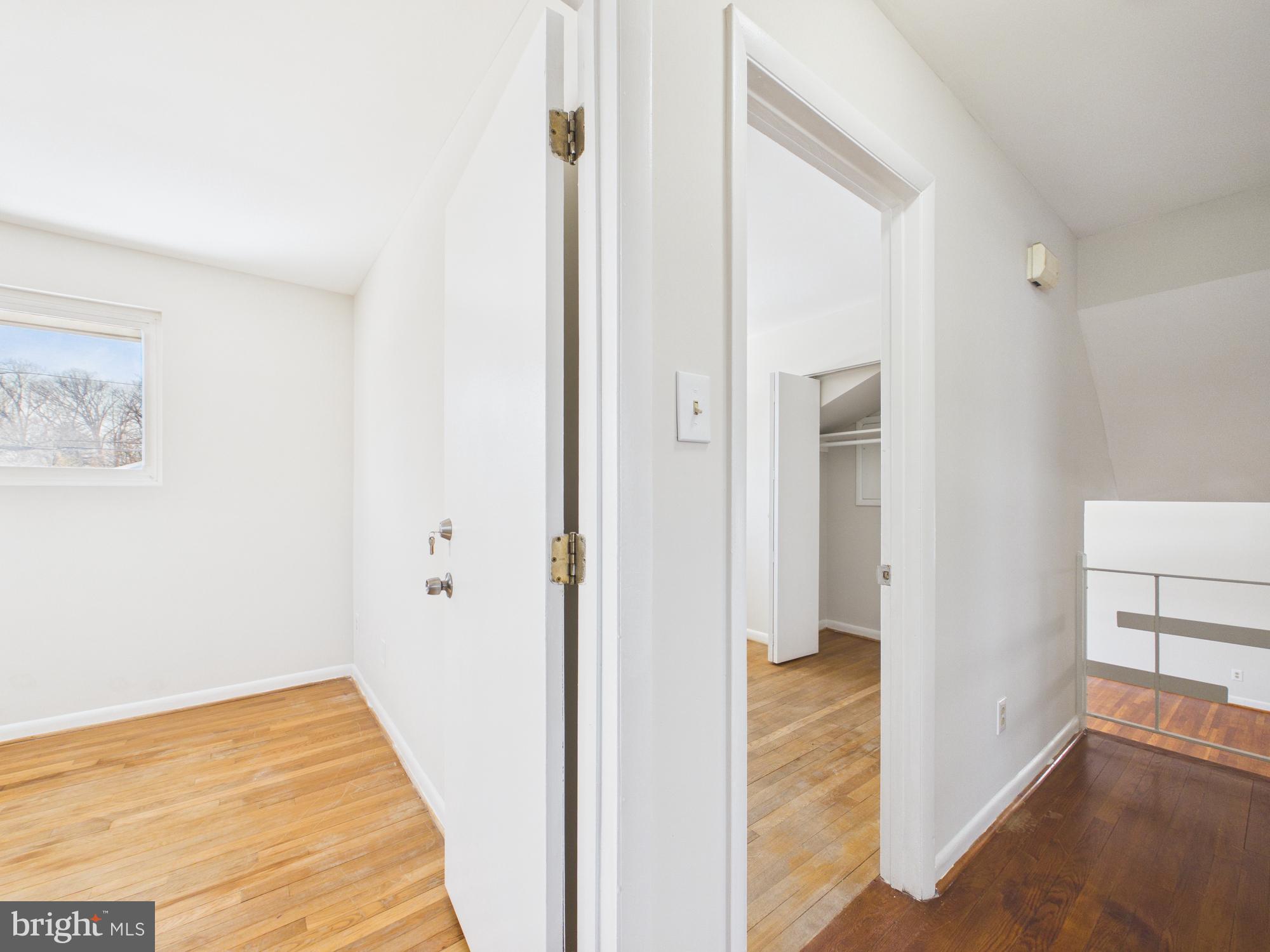 CARROLL KNOLLS - Residential Lease