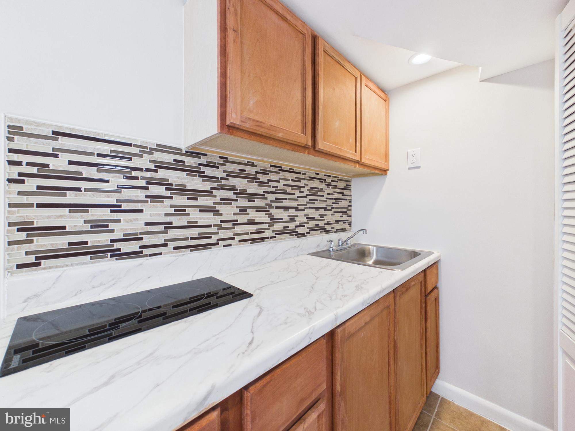 CARROLL KNOLLS - Residential Lease