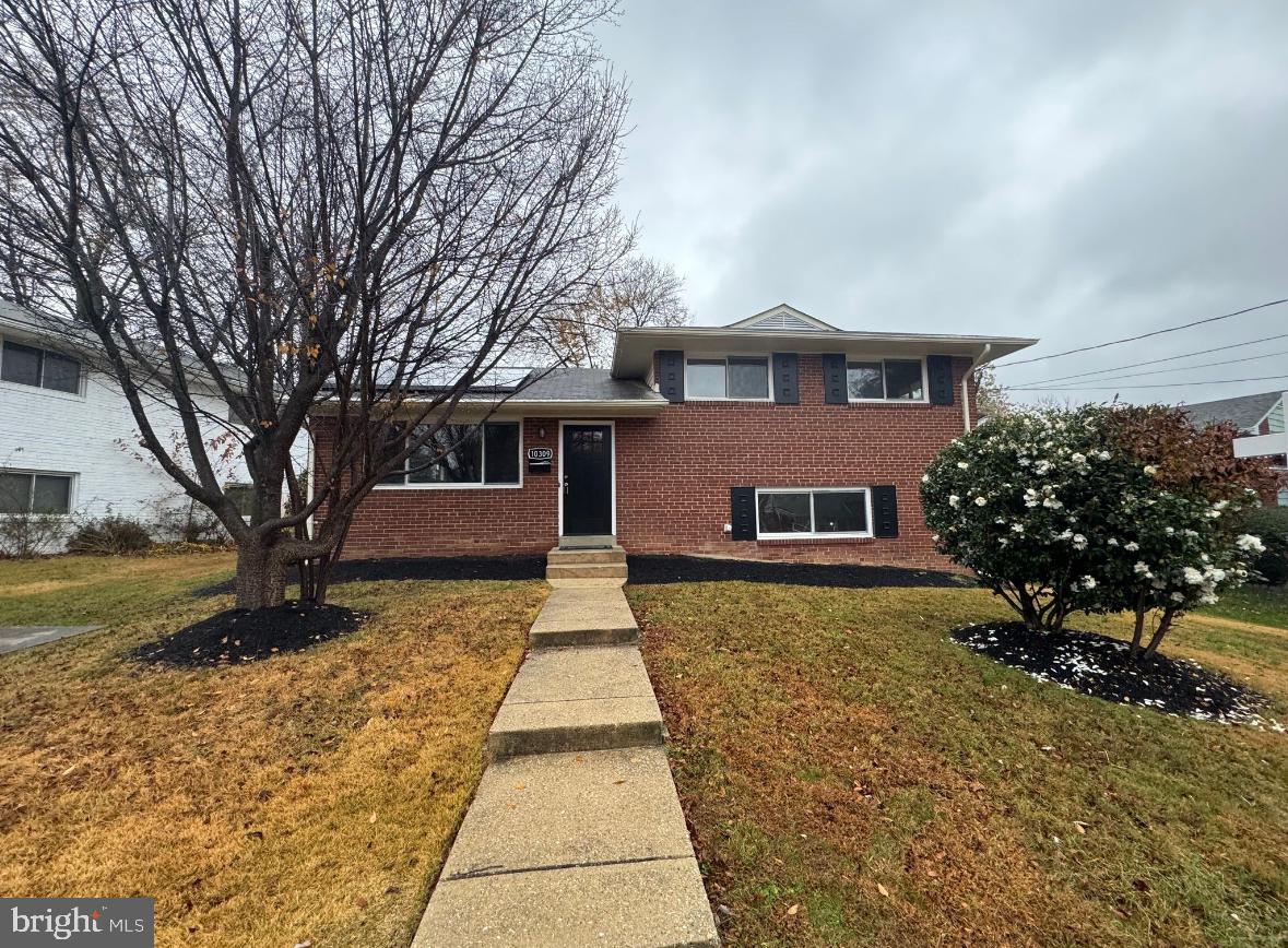 CARROLL KNOLLS - Residential Lease