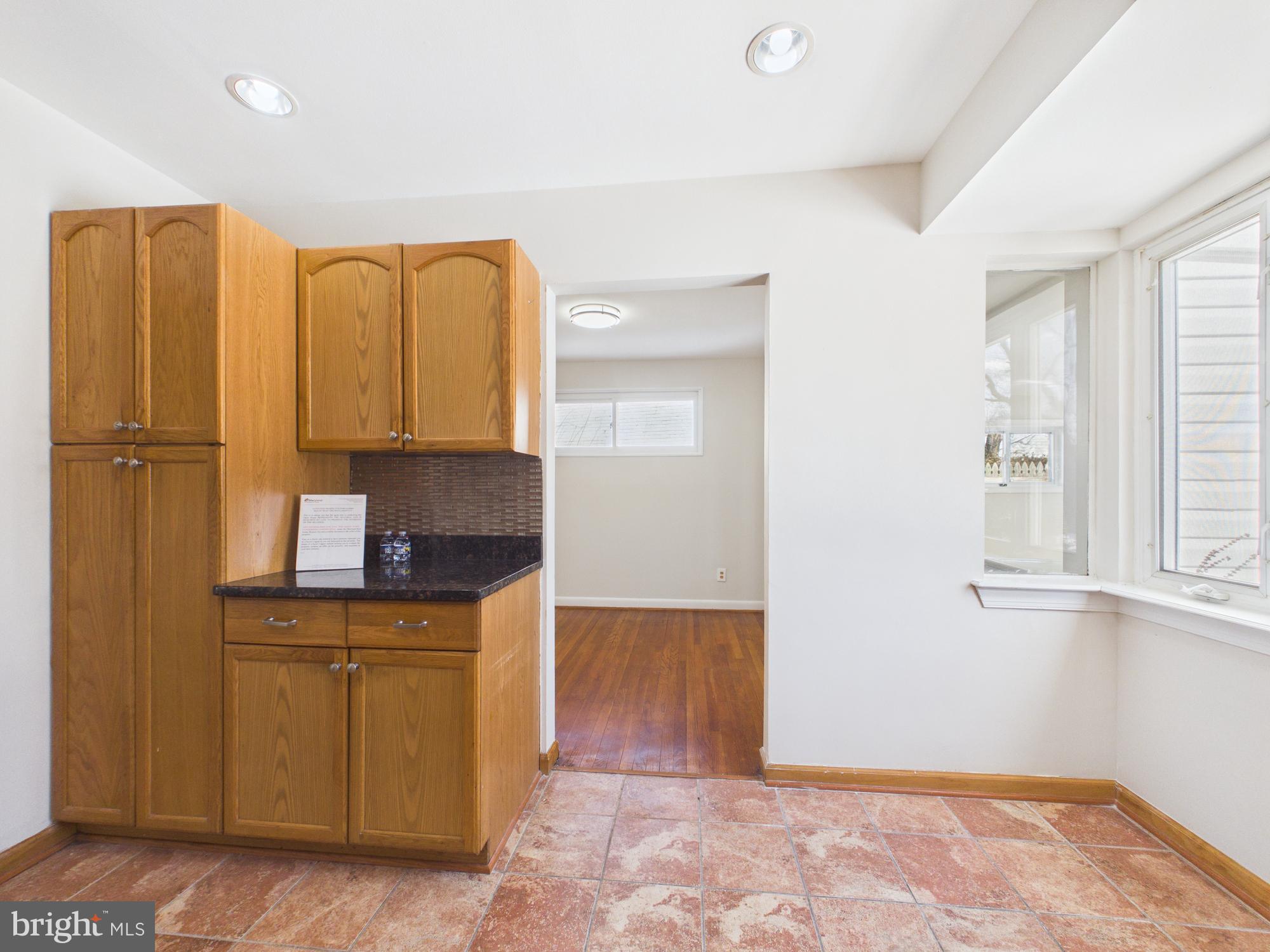 CARROLL KNOLLS - Residential Lease