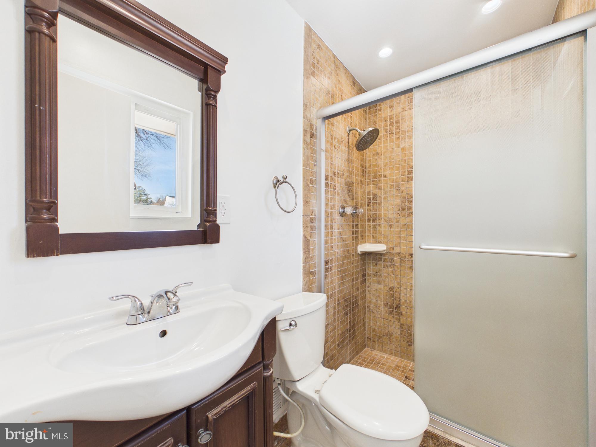 CARROLL KNOLLS - Residential Lease