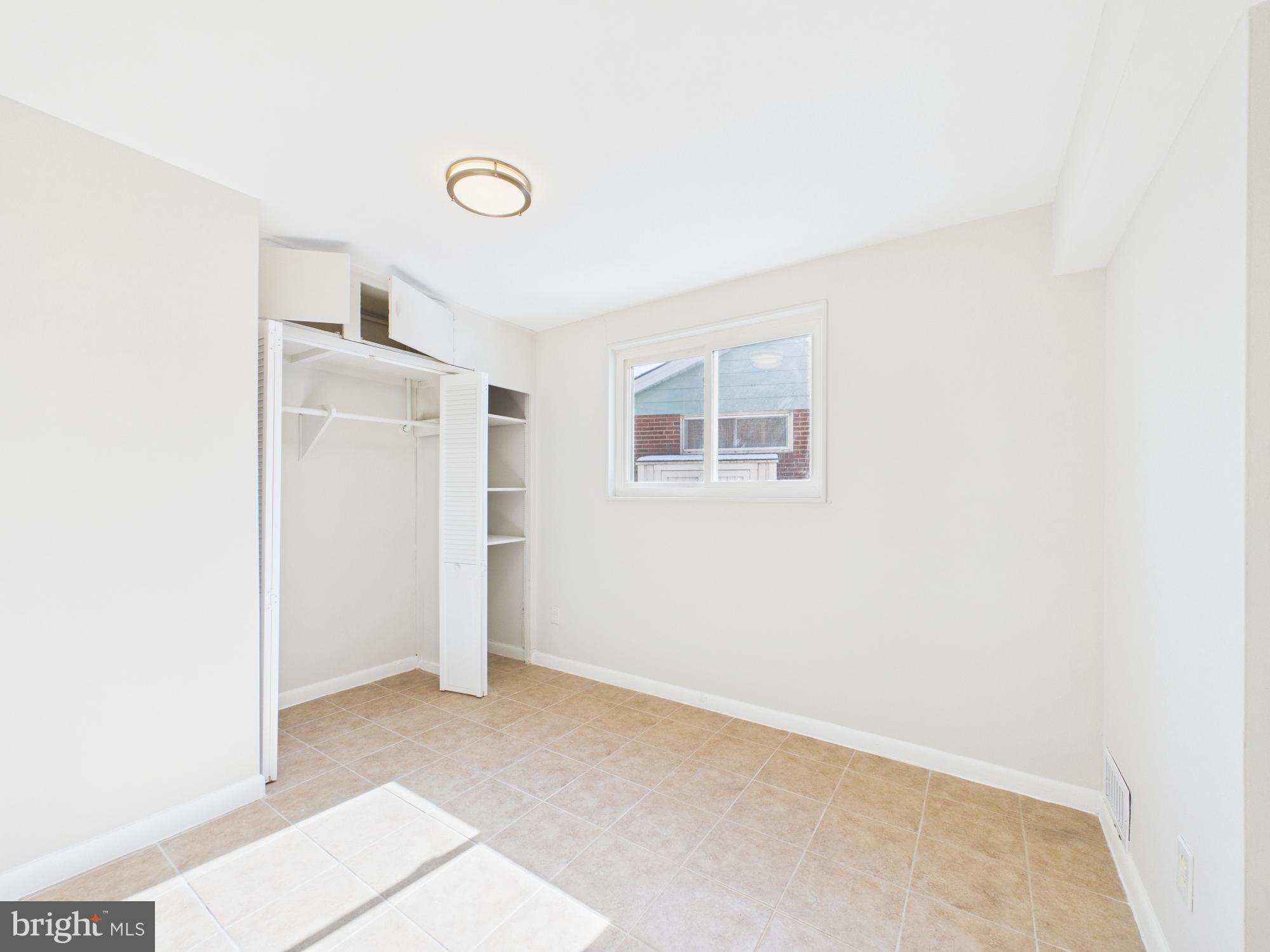 CARROLL KNOLLS - Residential Lease