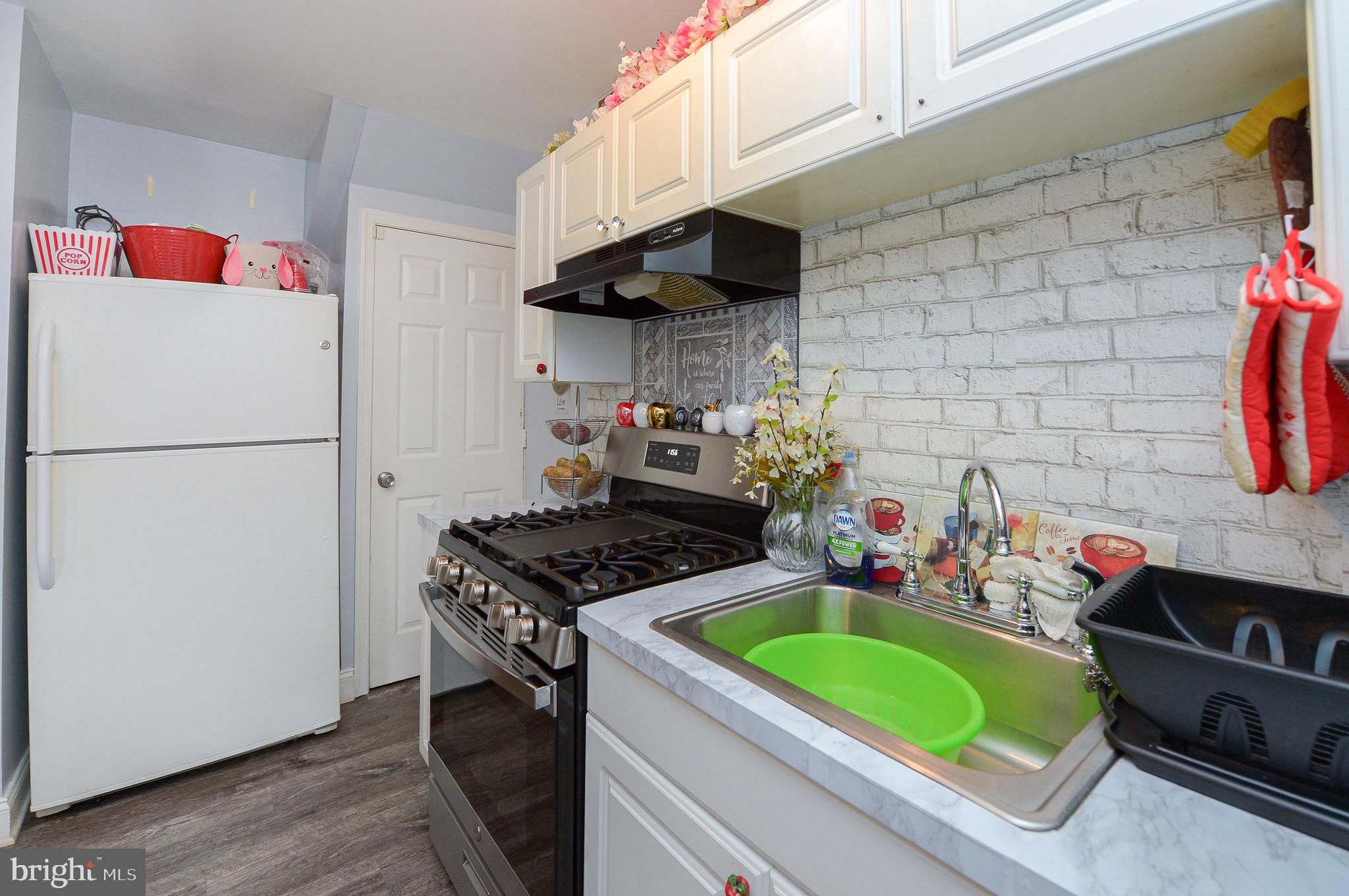 ELMWOOD PARK - Residential