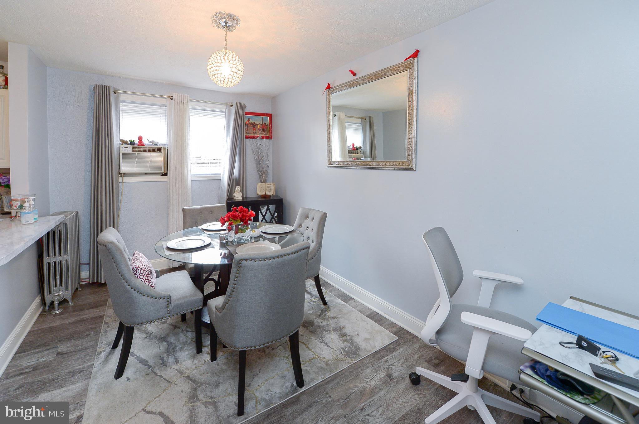 ELMWOOD PARK - Residential