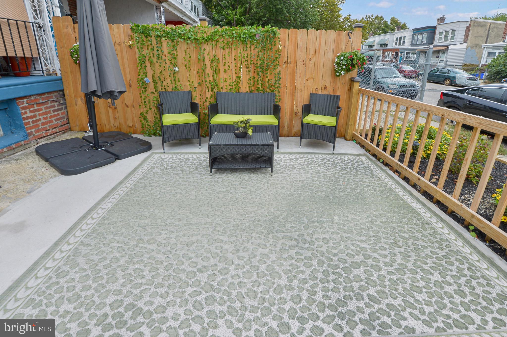ELMWOOD PARK - Residential