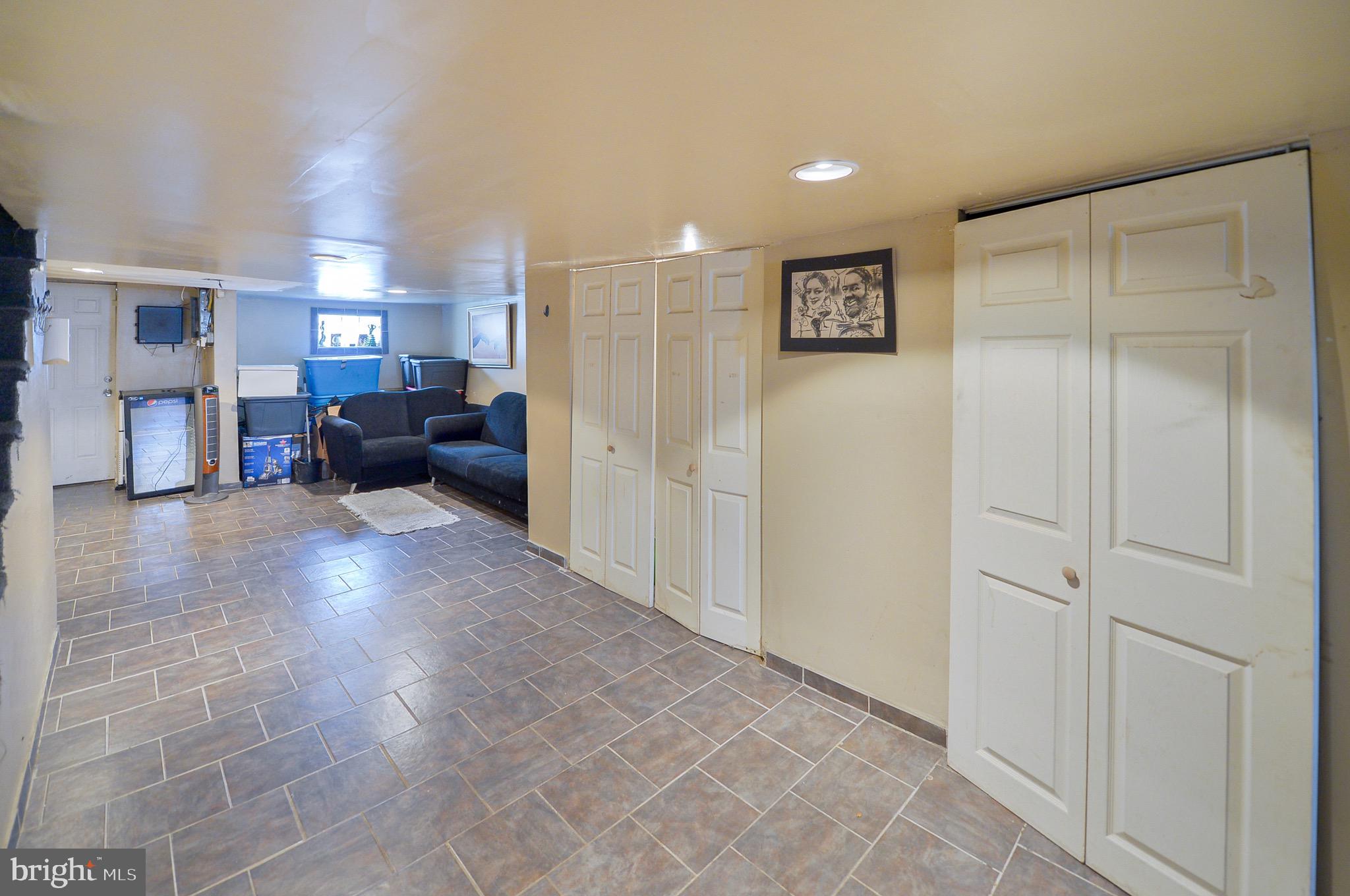 ELMWOOD PARK - Residential