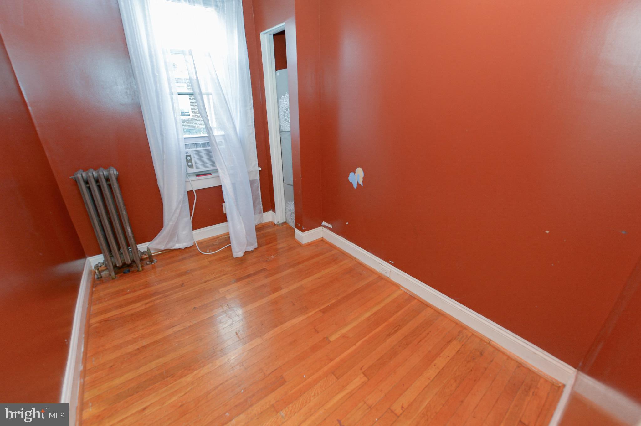 ELMWOOD PARK - Residential