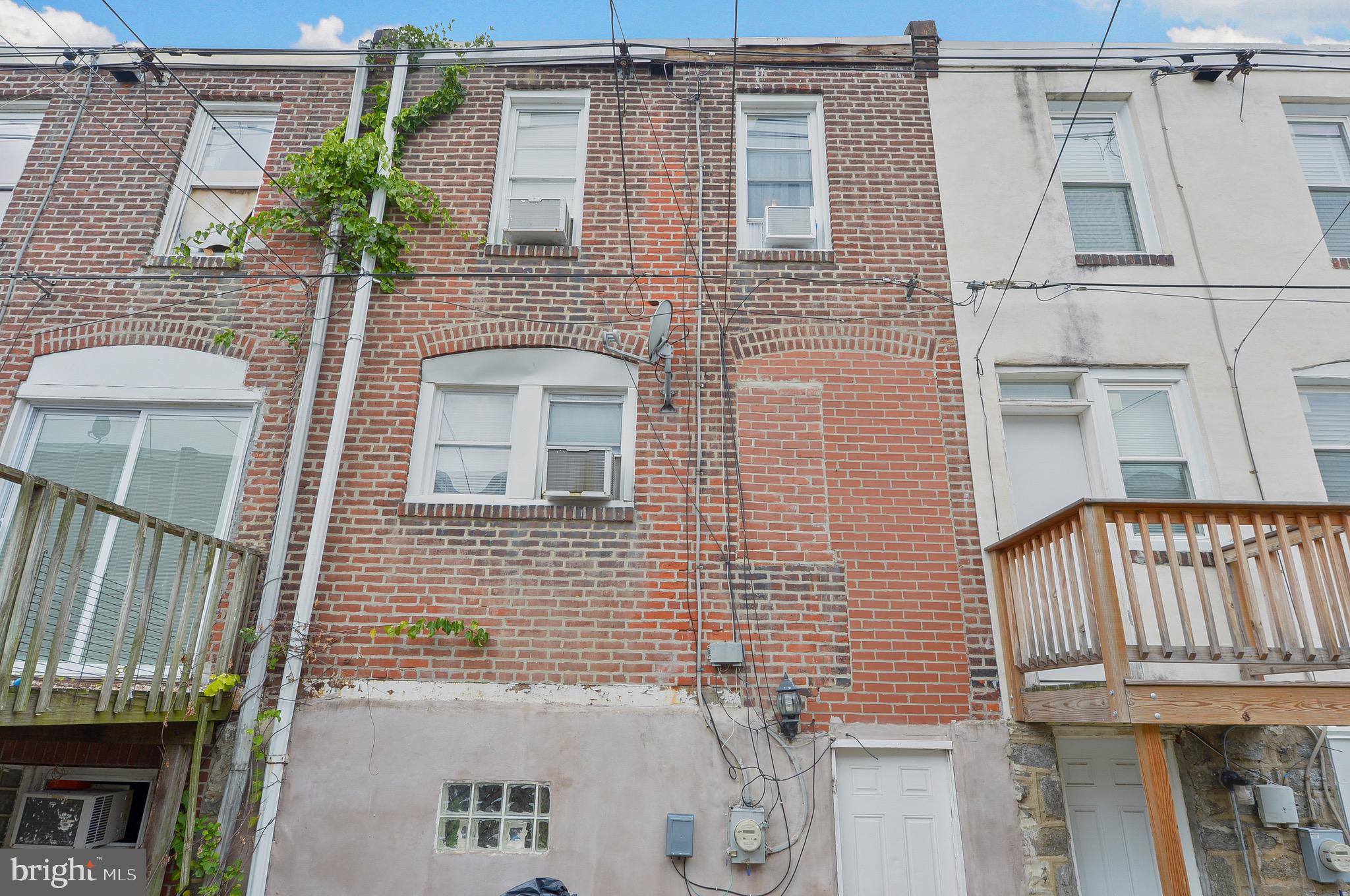 ELMWOOD PARK - Residential