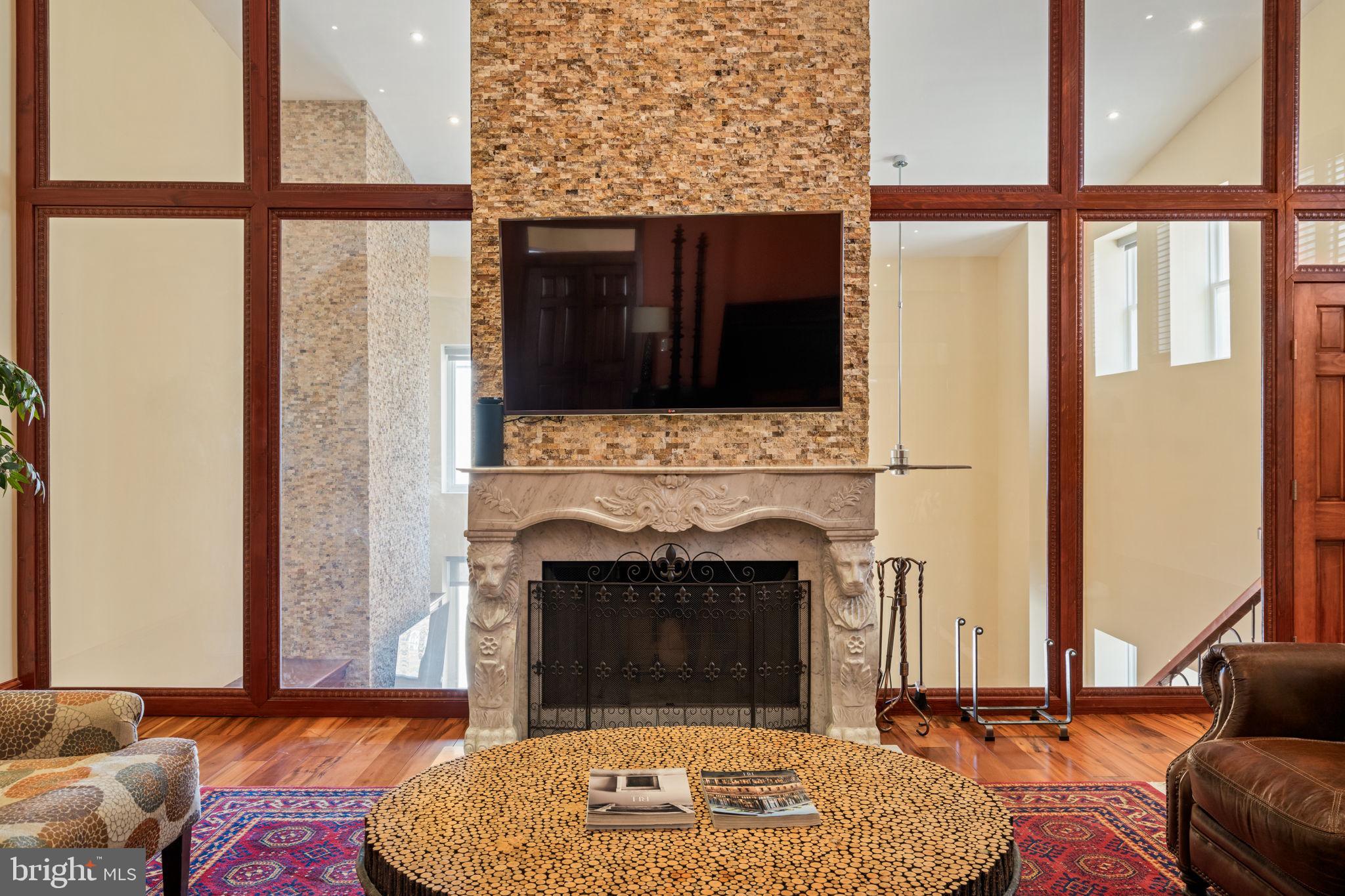 WASHINGTON SQ - Residential