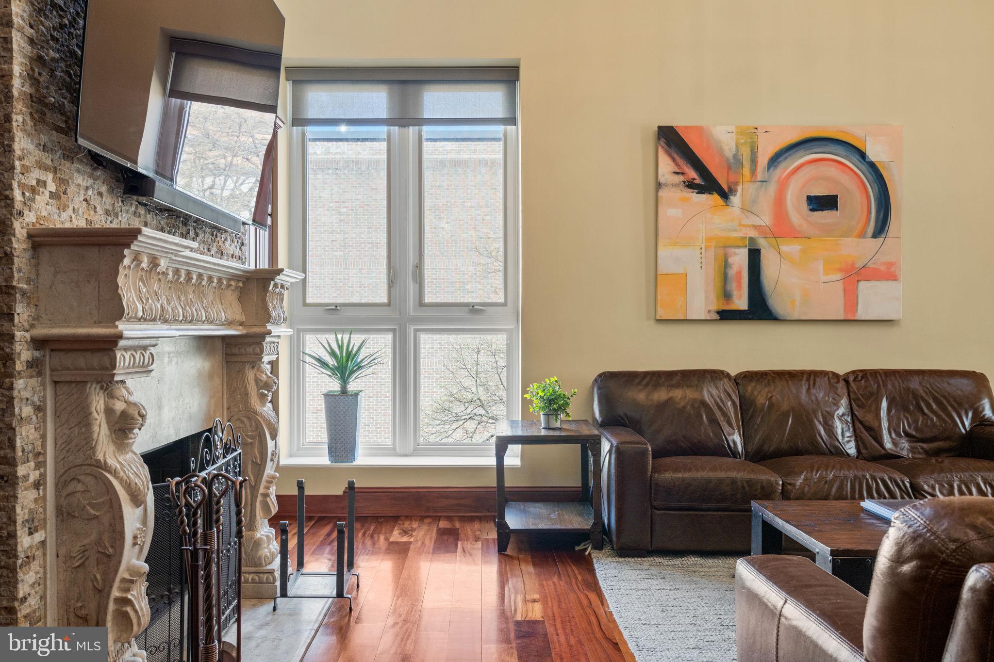 WASHINGTON SQ - Residential