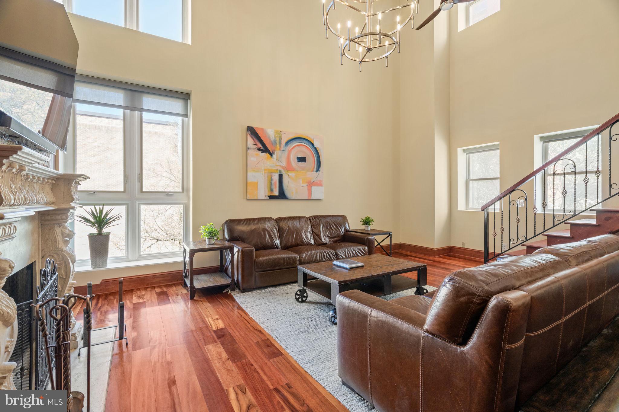 WASHINGTON SQ - Residential