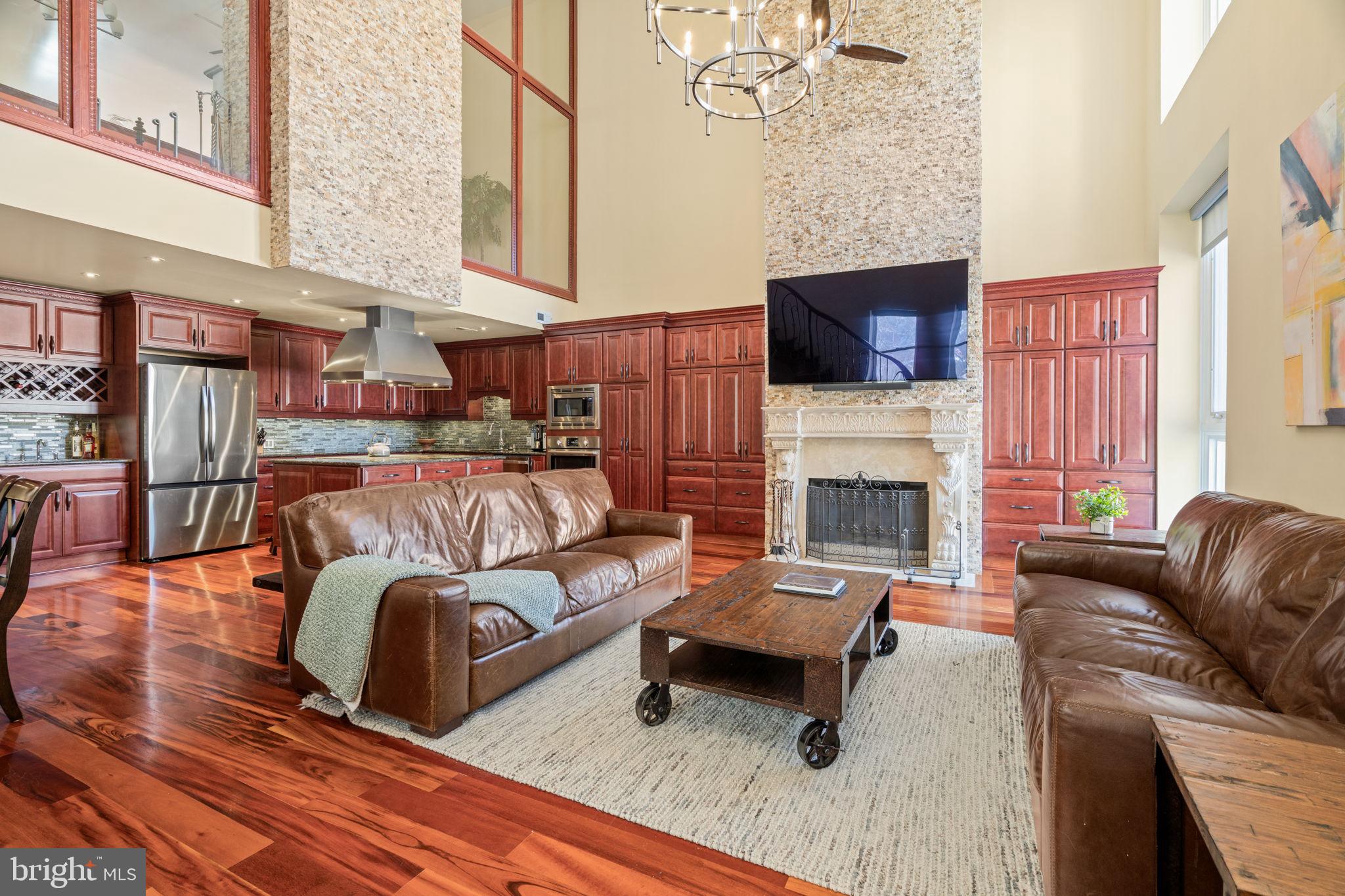 WASHINGTON SQ - Residential