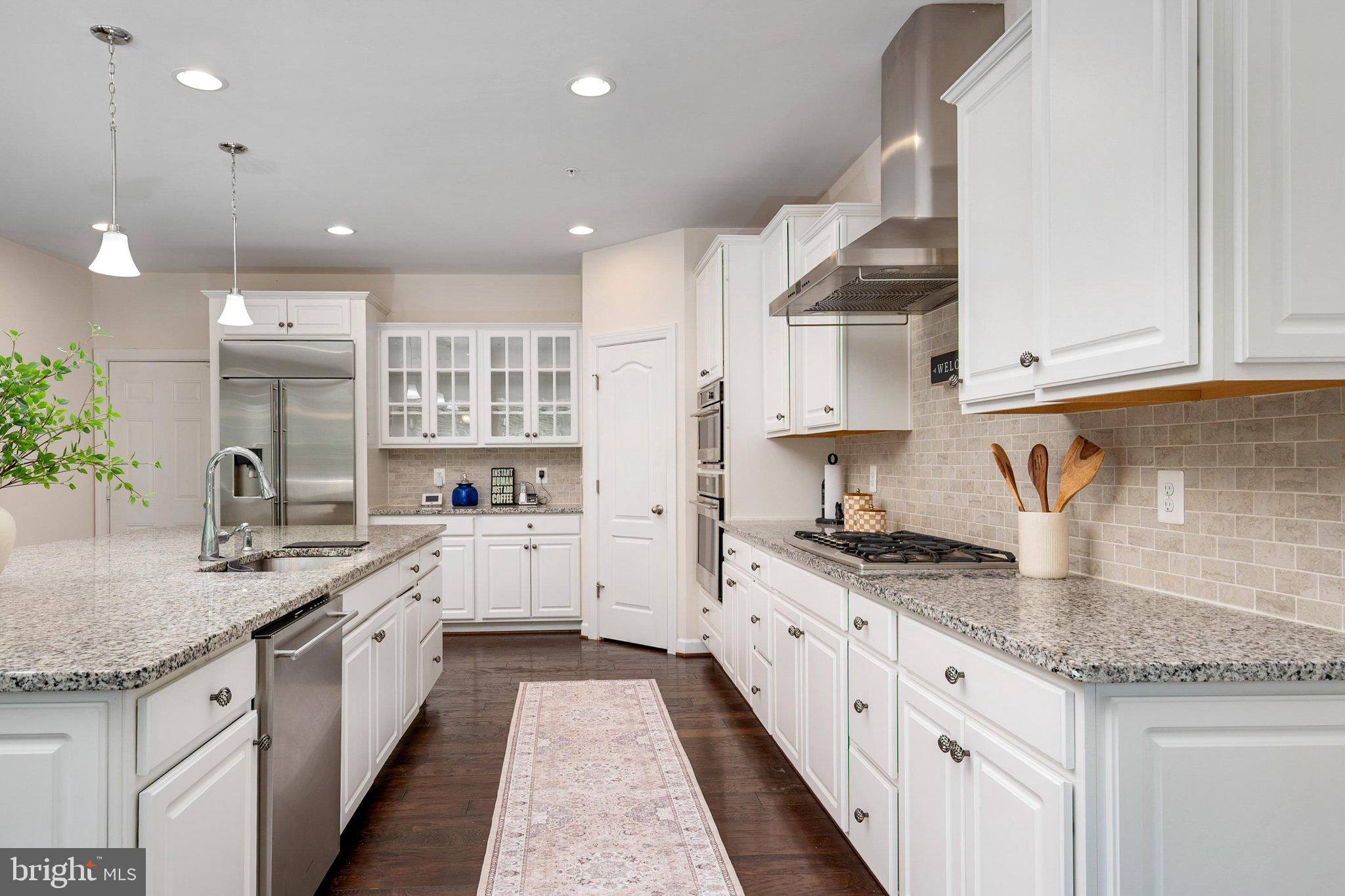 SOUTHPOINTE - Residential