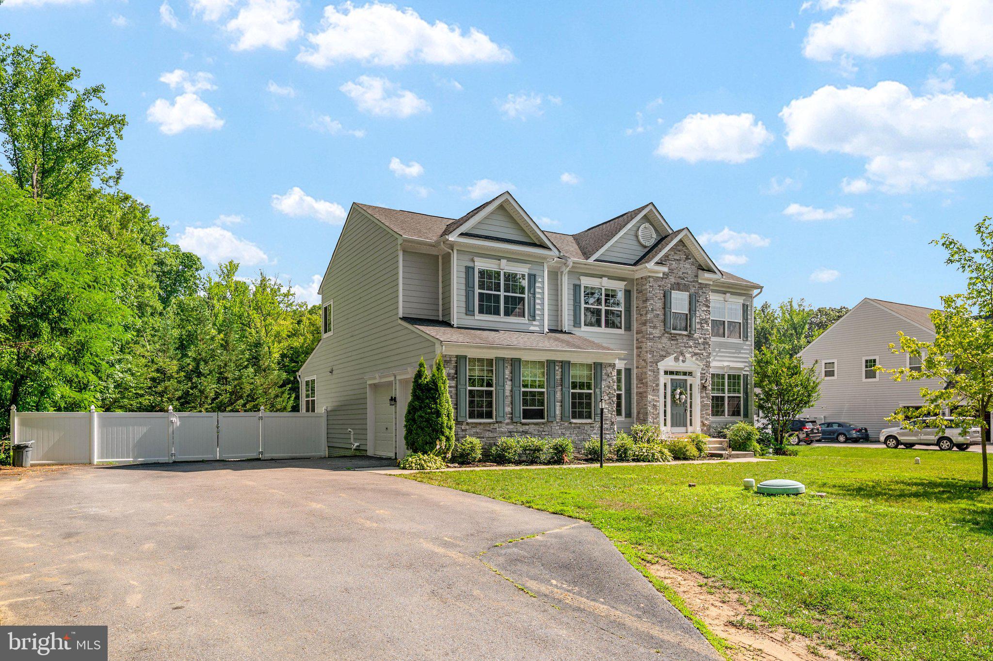 SOUTHPOINTE - Residential