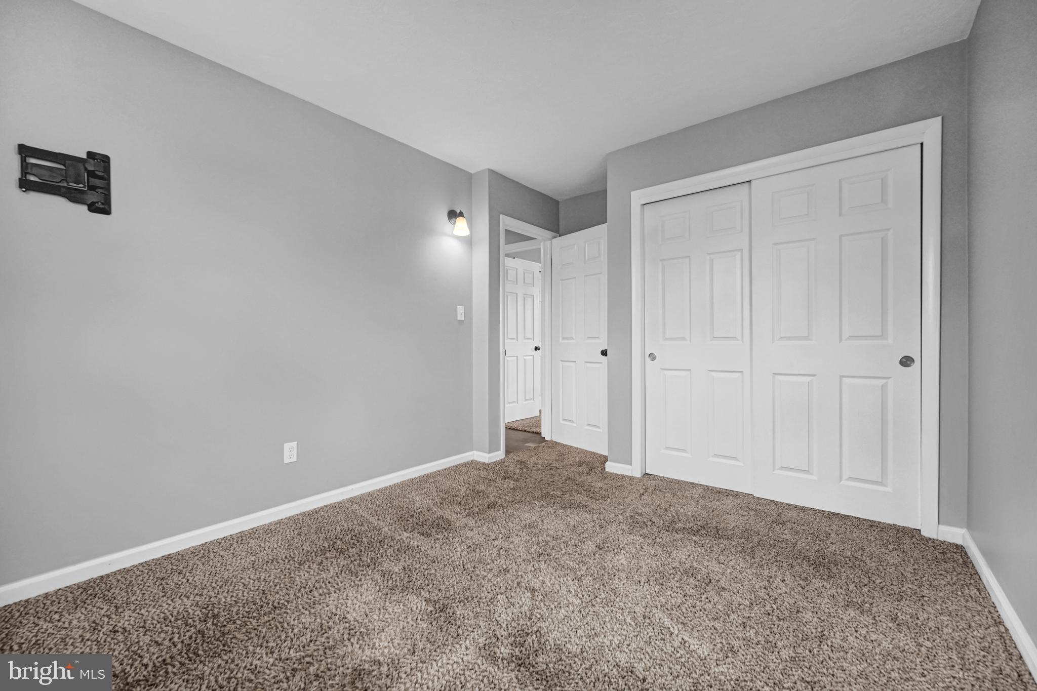 WILLS FORD - Residential