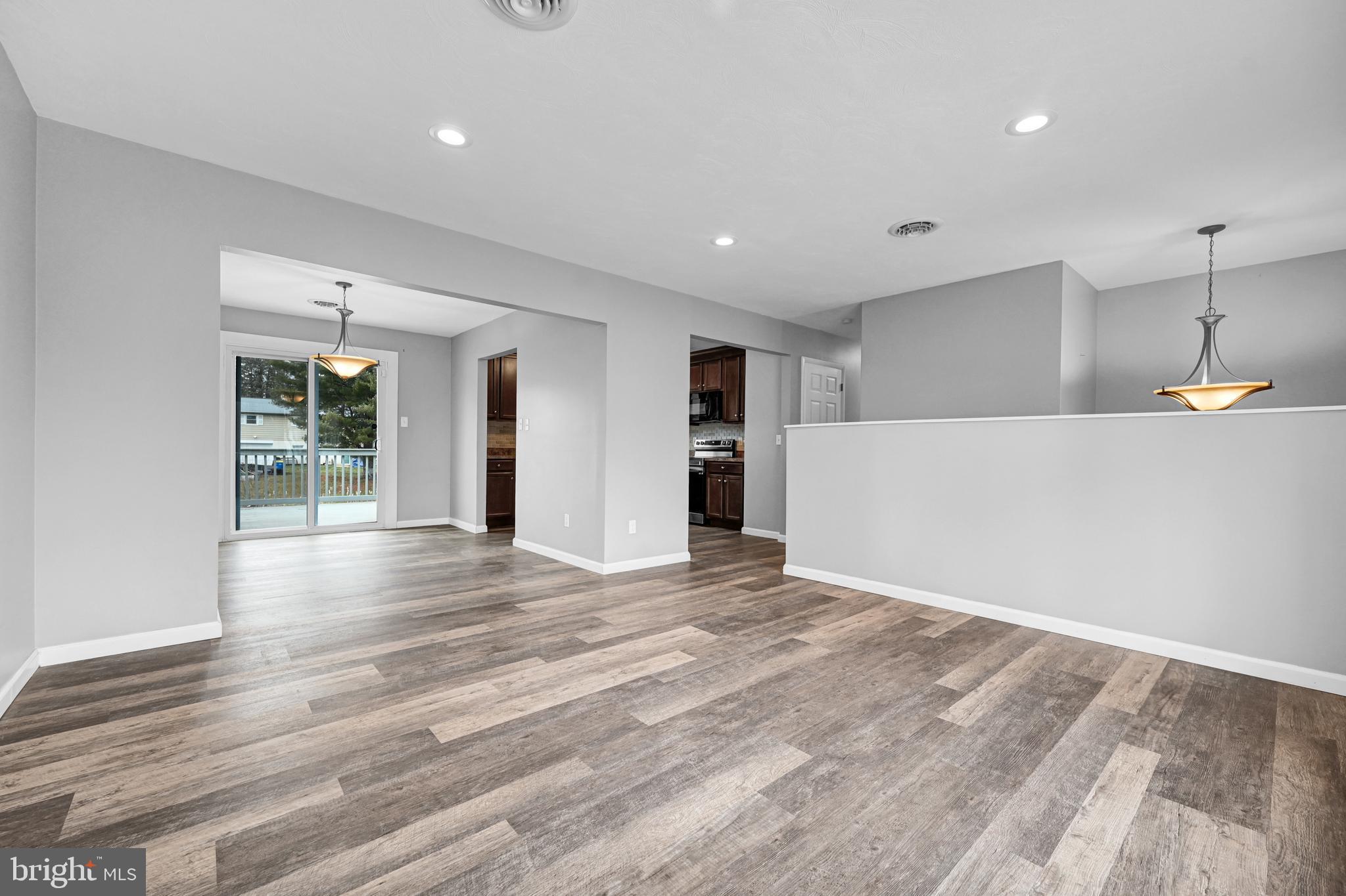 WILLS FORD - Residential