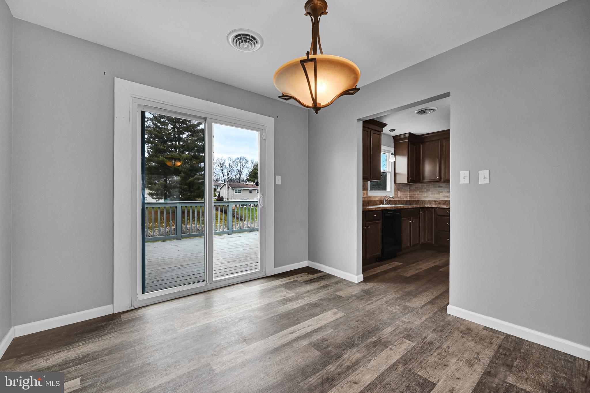 WILLS FORD - Residential
