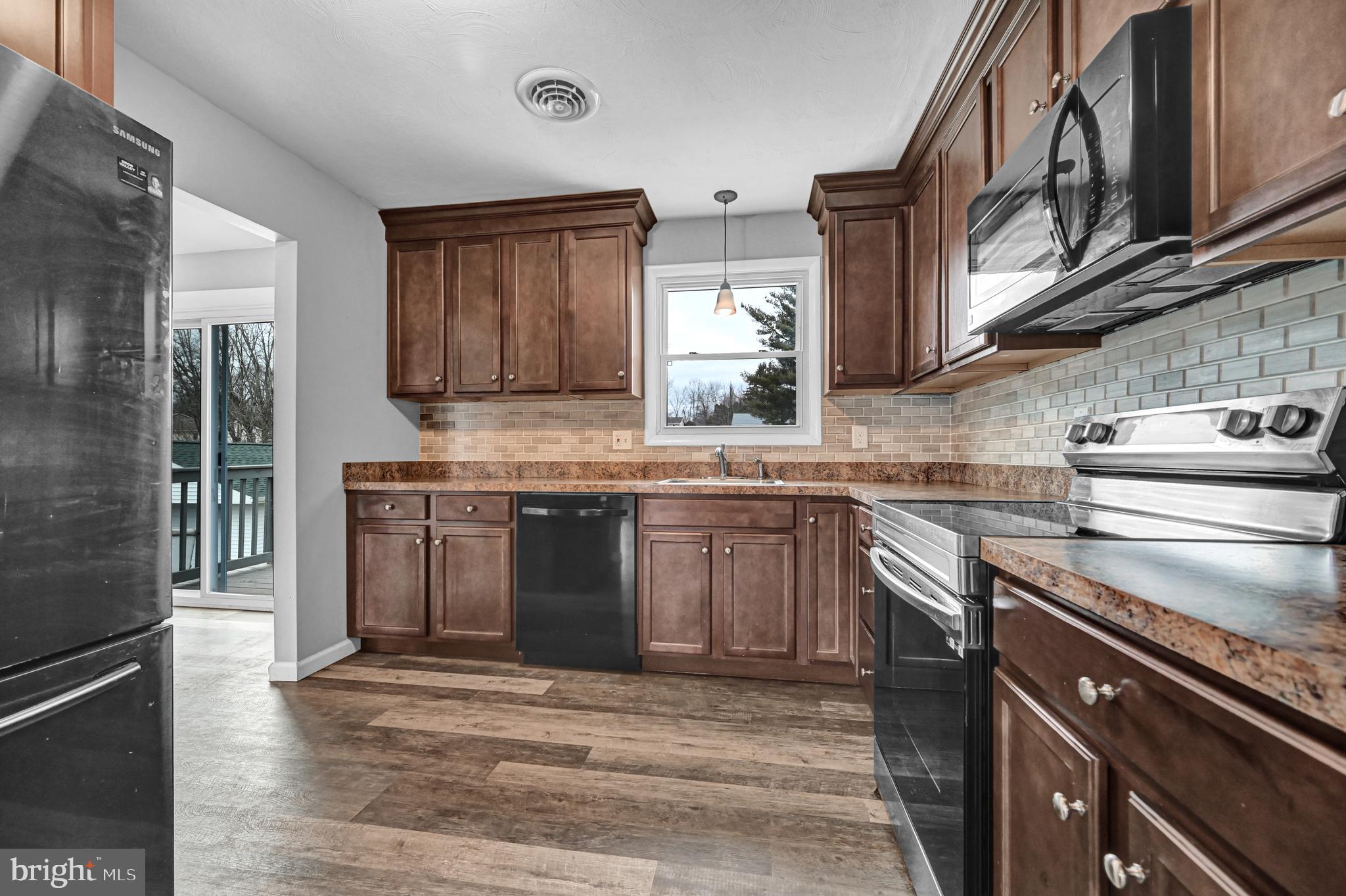 WILLS FORD - Residential
