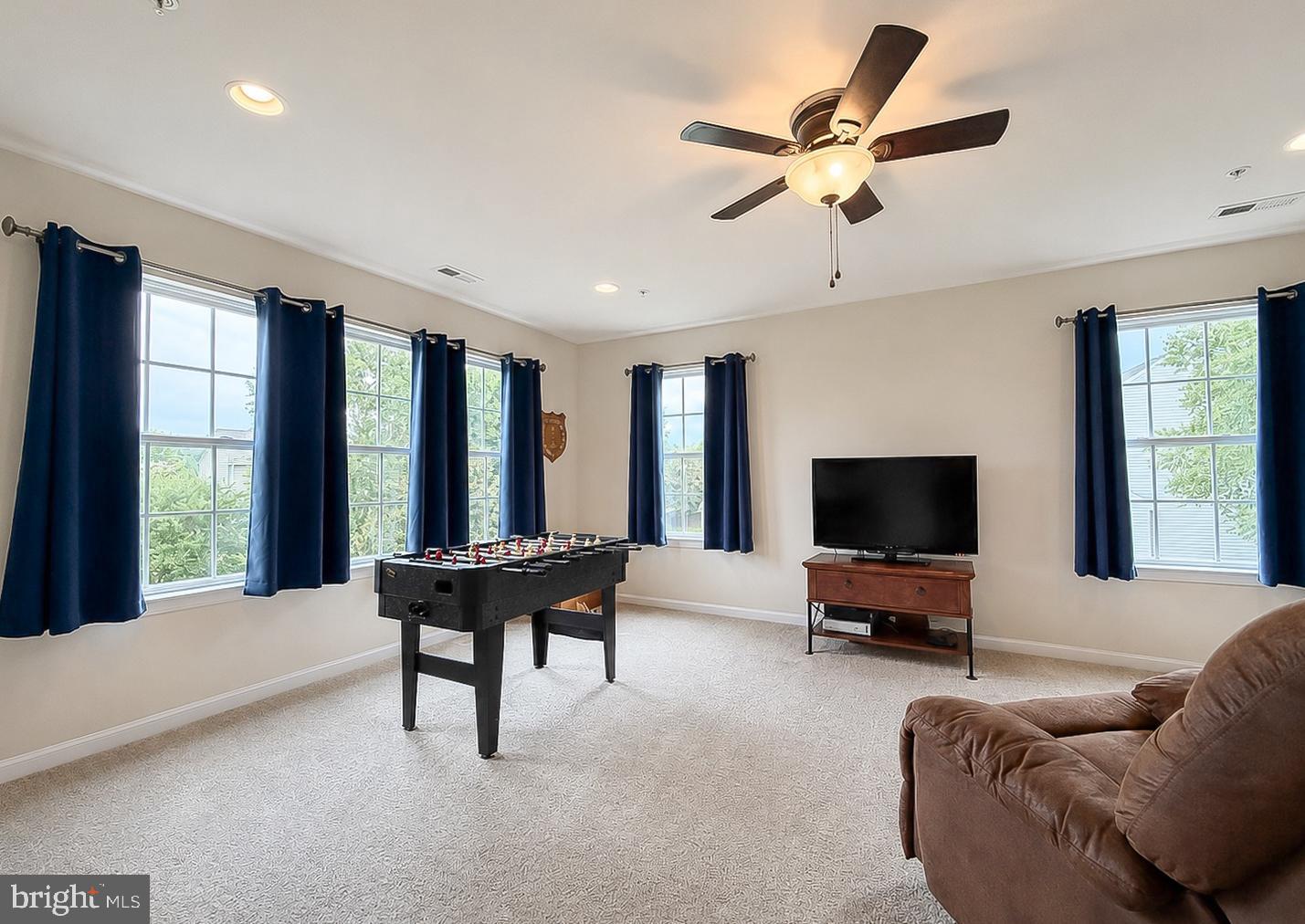 LEONARDTOWN FARMS - Residential