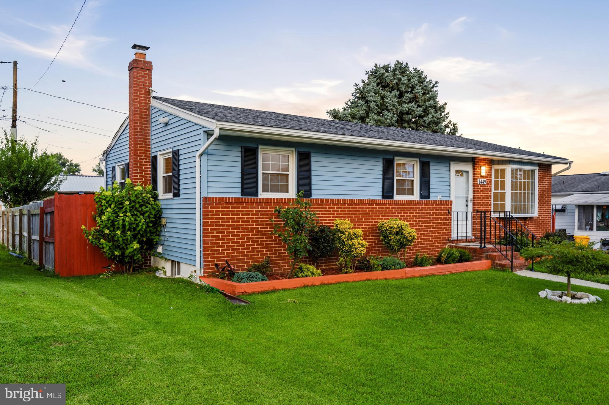 PLEASANTVILLE - Residential