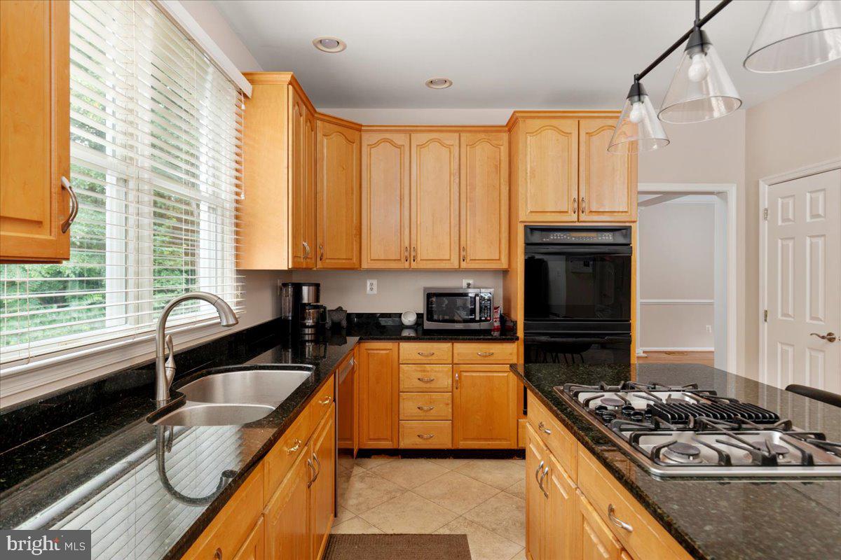 RIDGEGATE WOODS - Residential