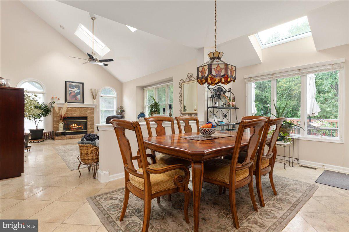 RIDGEGATE WOODS - Residential