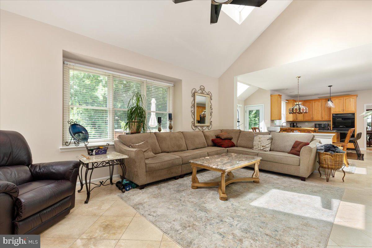 RIDGEGATE WOODS - Residential