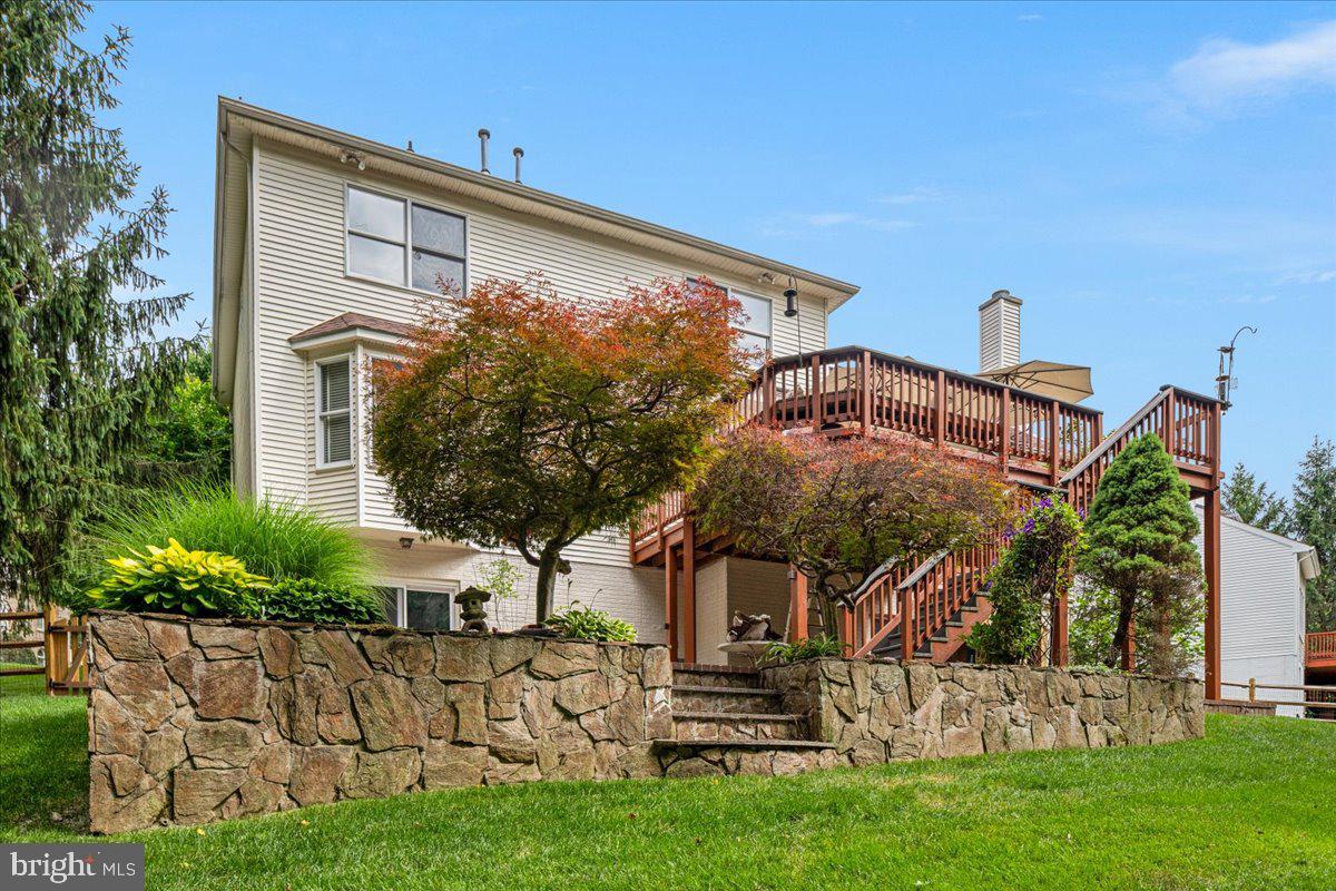 RIDGEGATE WOODS - Residential