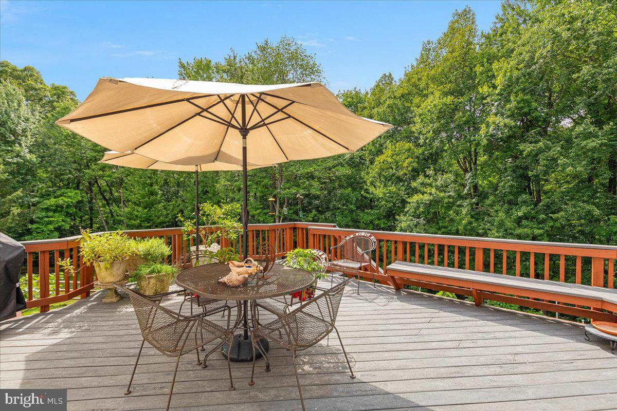 RIDGEGATE WOODS - Residential