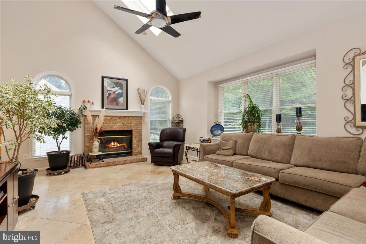 RIDGEGATE WOODS - Residential